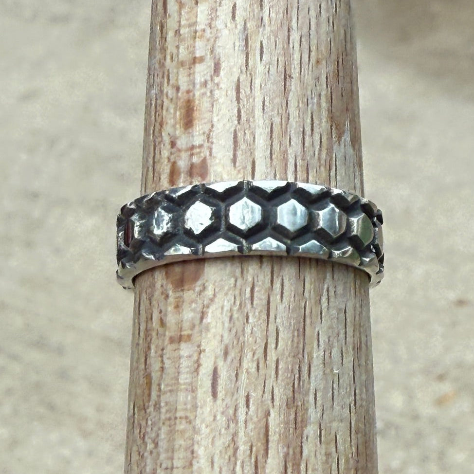 Stylized Band Ring