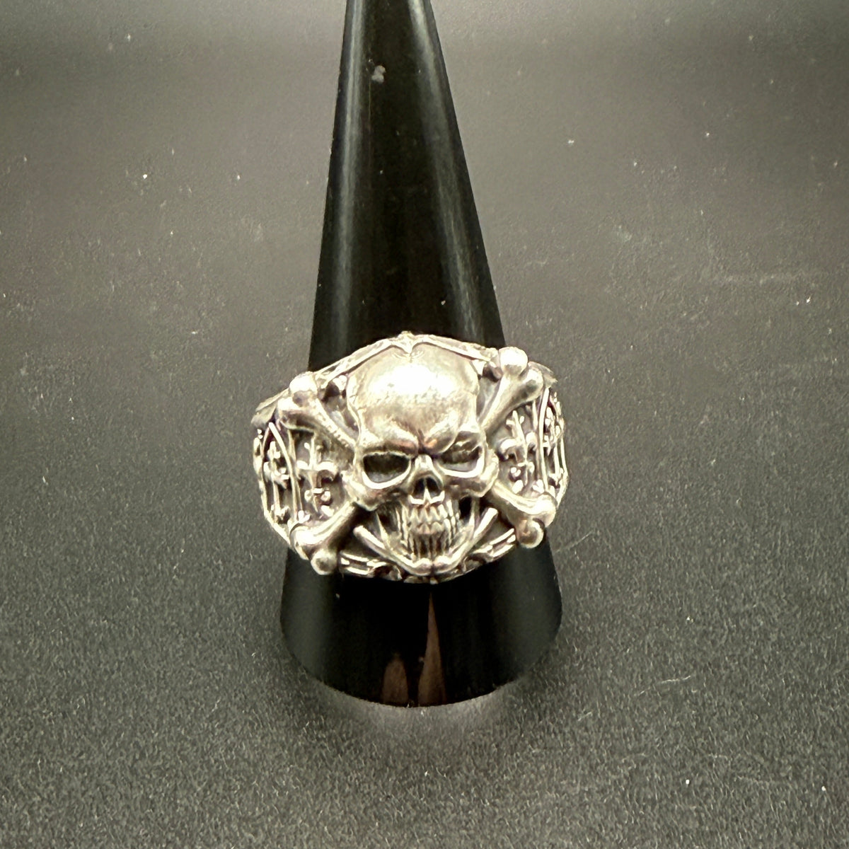 Sterling silver gothic style signet ring