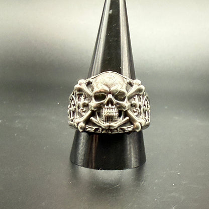 Sterling silver gothic style signet ring